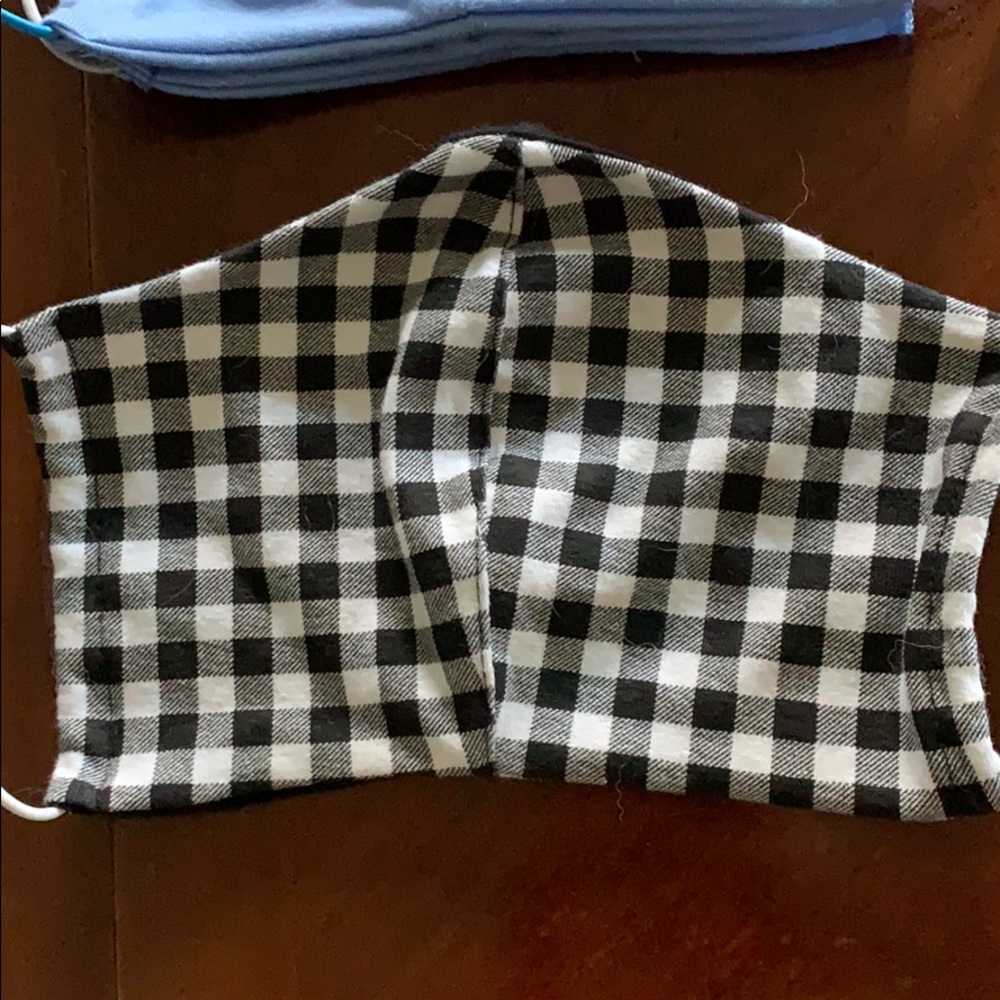 Face mask - Picture 3 of 9